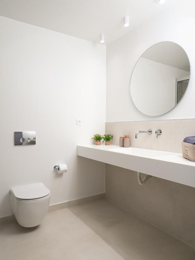 The H Experience - Eclectic Spacious Apartment Near Venetian Castle - 1 Ираклион Экстерьер фото